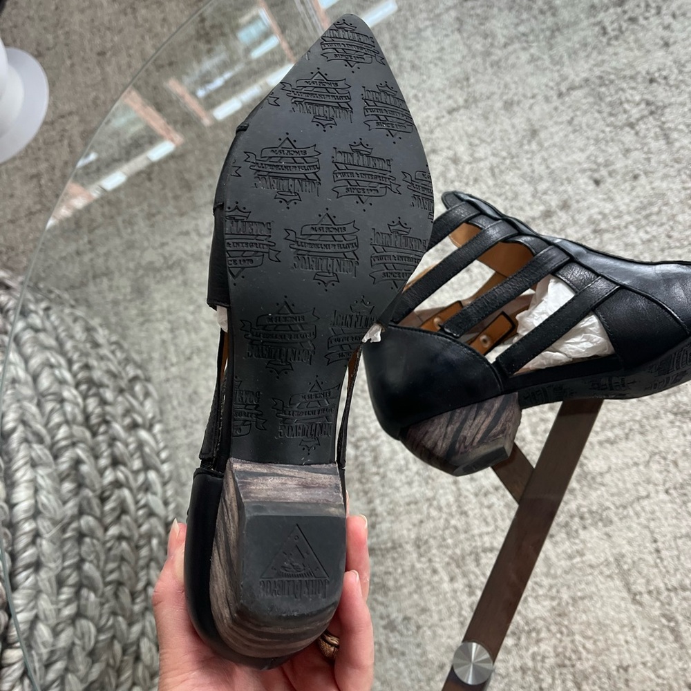 John Fluevog Truth Bekkie Black 
Strappy Leather Gorh Designer Ankle Boots Sz 8 - Picture 16 of 17
